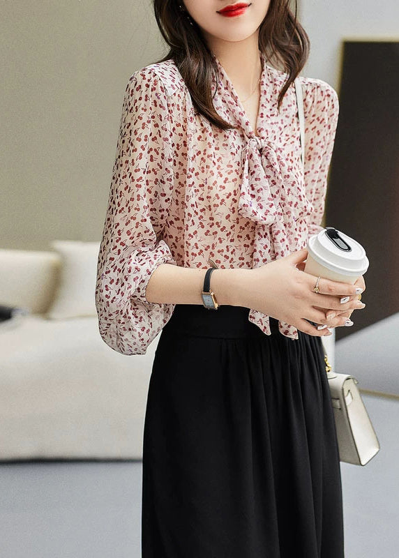 Effortlessly Elegant Top with a Timeless Design
