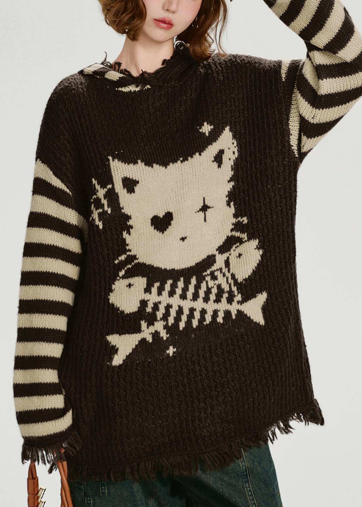 Well Tailored Sweater with a Graceful Silhouette