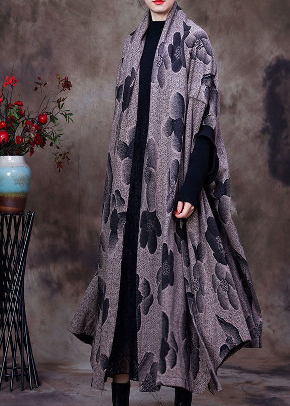 Gracefully Styled Coat for Any Occasion