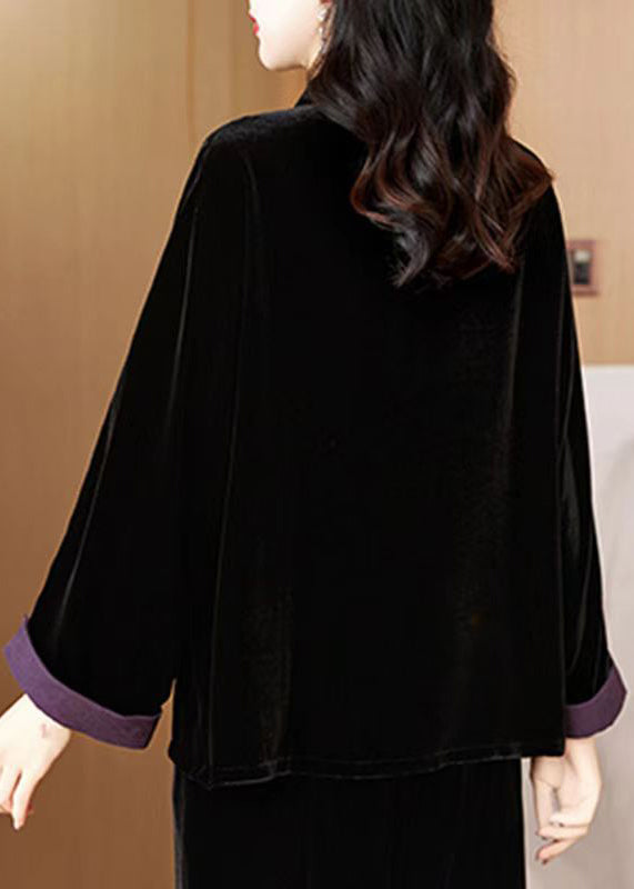 Classic Vintage & Enduringly Stylish Coat