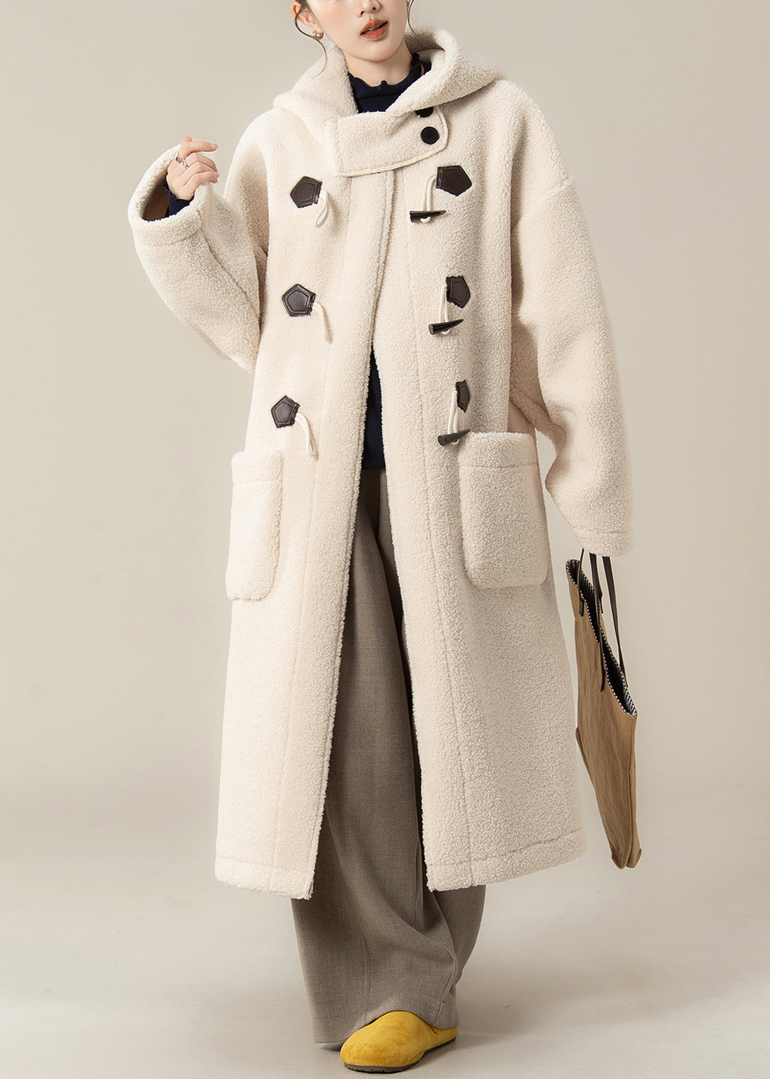 Beautifully Finished Coat in a Timeless Design
