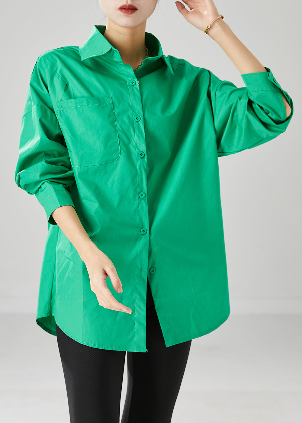 Well Tailored Shirt with a Graceful Silhouette