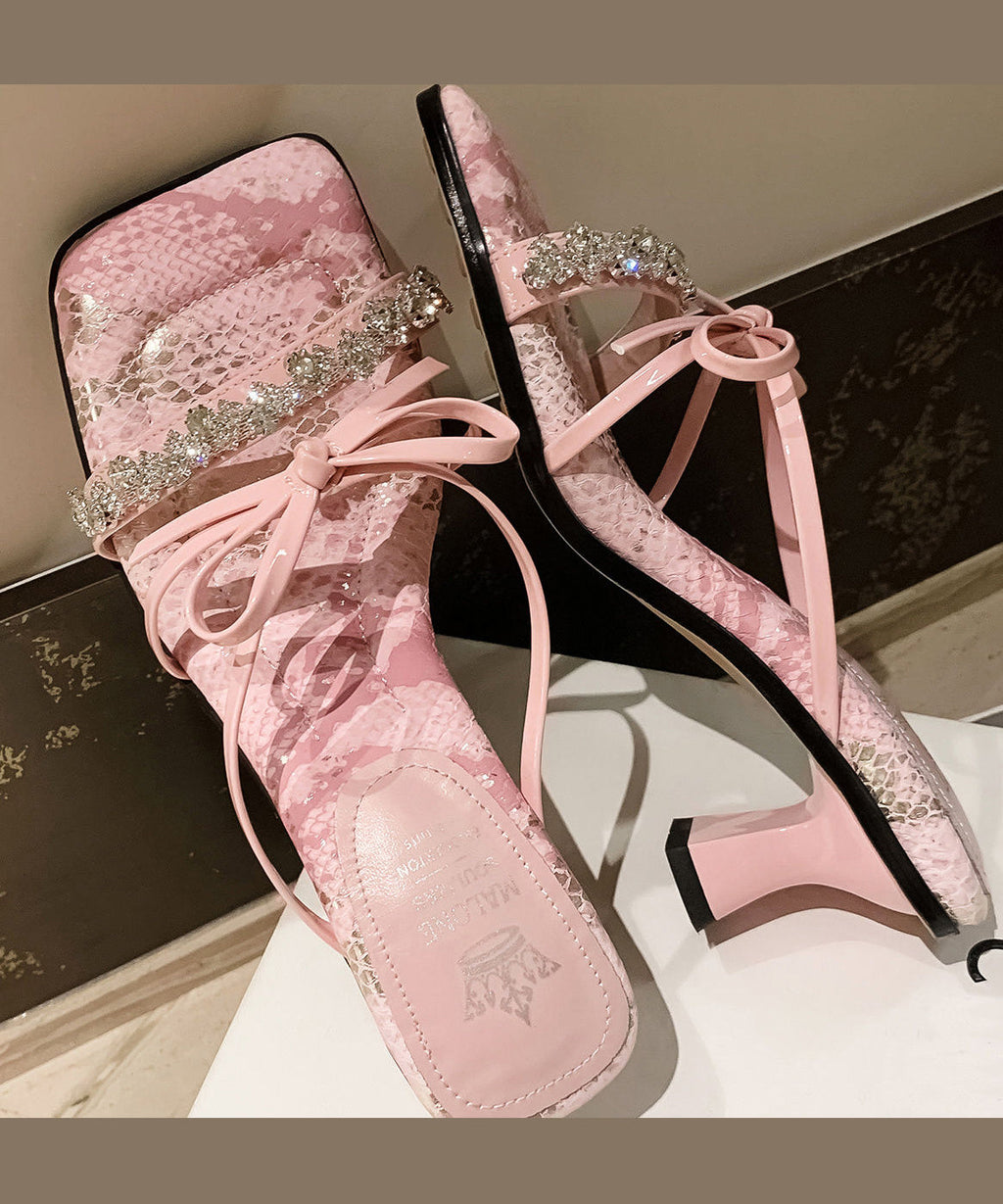 Graceful Orthopedic Sandals for Modern Look