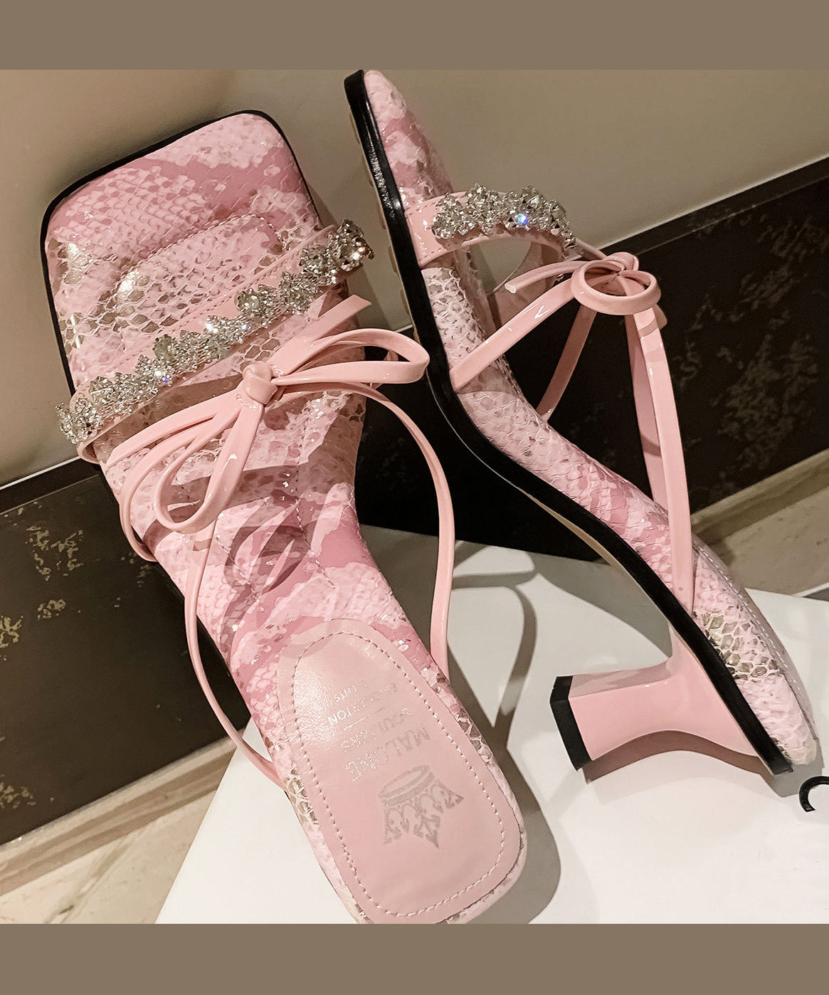 Graceful Orthopedic Sandals for Modern Look