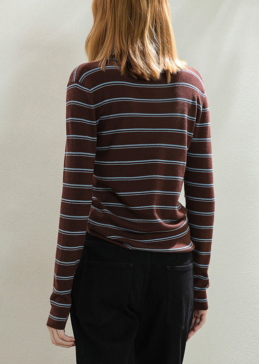 A Vintage Style Top with Delicate Timeless Details