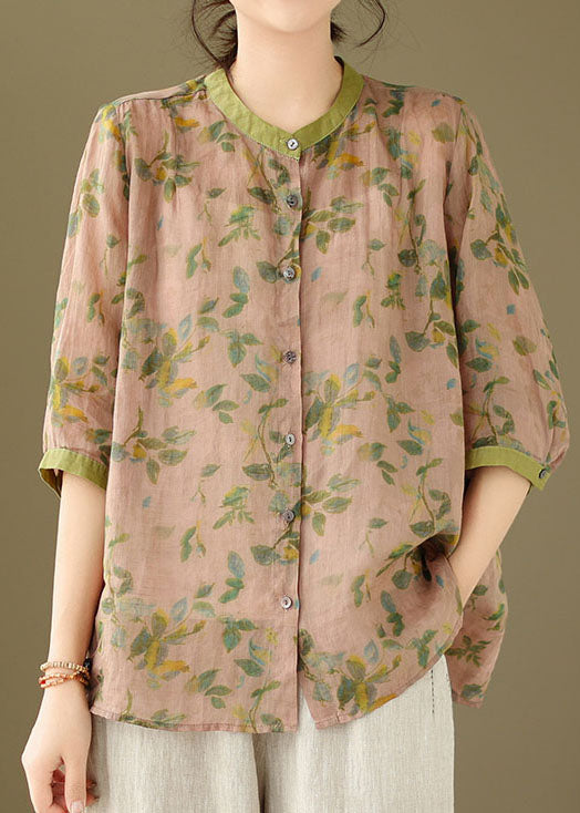Classic Vintage Blouse with a Flattering Fit