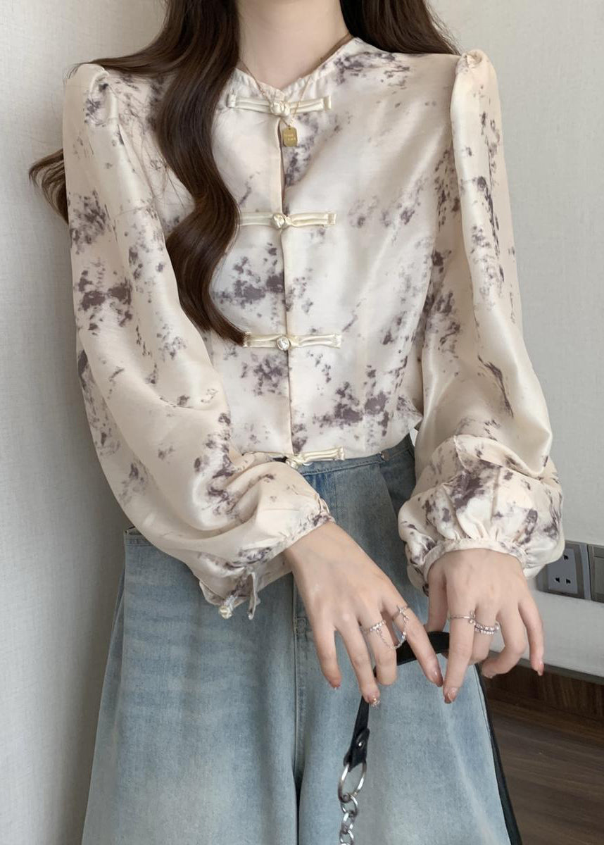 Elegantly Styled Blouse for Everyday Wear