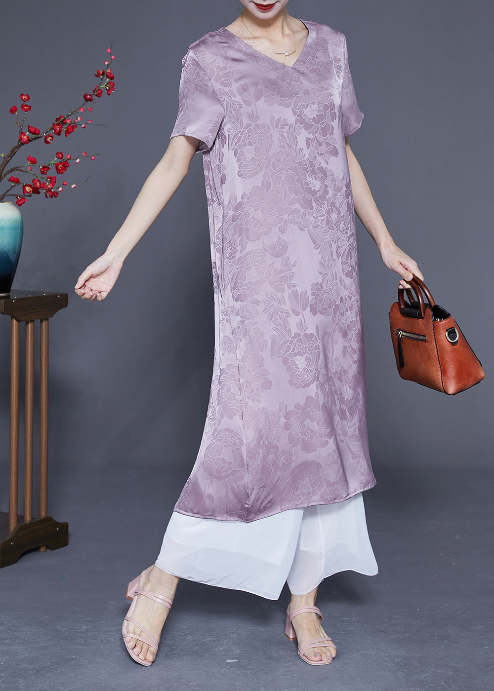 Well Tailored Dress with a Graceful Silhouette