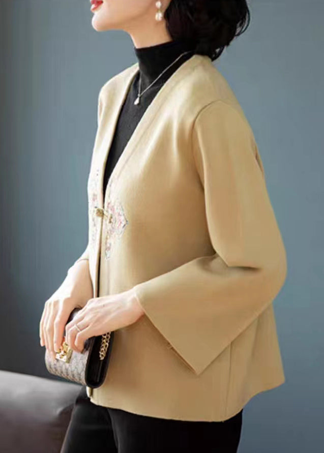 Elegantly Styled Coat for Everyday Wear