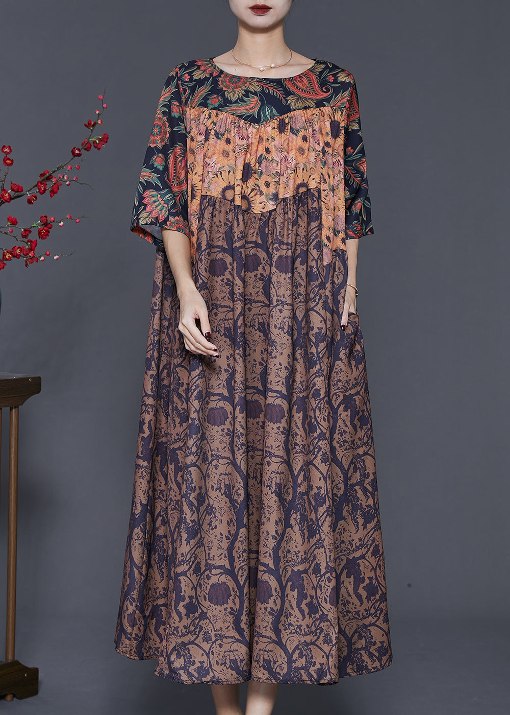 Well Tailored Dress with a Graceful Silhouette