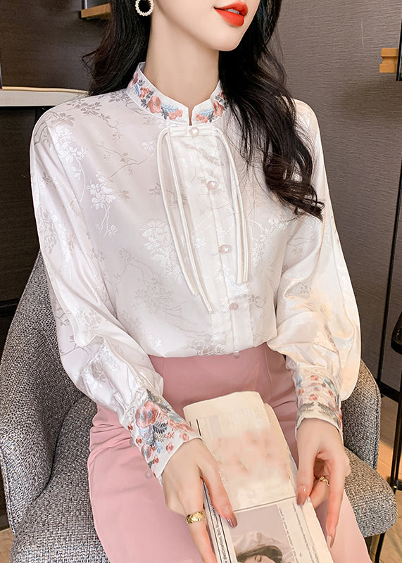 Classic Vintage Shirt with a Flattering Fit