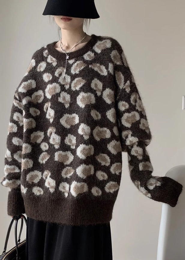 Sophisticated Sweater with a Clean Classic Look