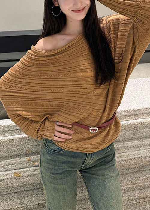 Effortlessly Elegant Sweater with a Timeless Design