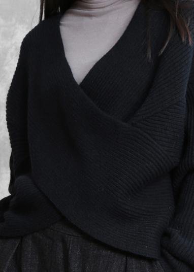 Effortlessly Elegant Top with a Timeless Design