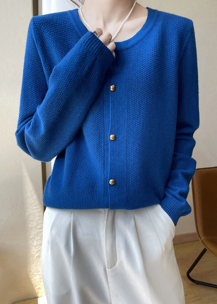 Elegantly Styled Coat for Everyday Wear