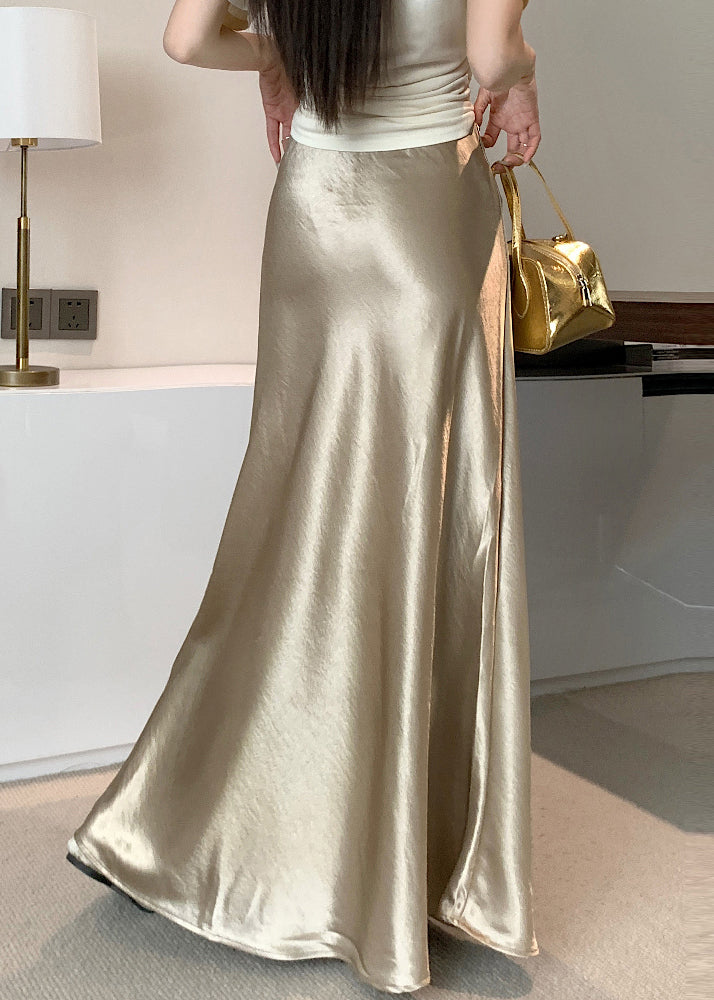 Well Tailored Garment with a Graceful Silhouette