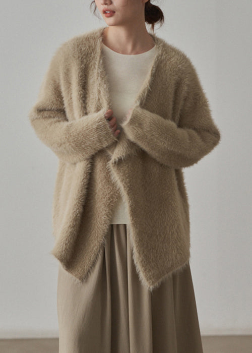 Classic Vintage Cardigan with a Flattering Fit