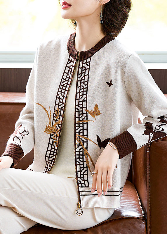 Beautifully Finished Coat in a Timeless Design