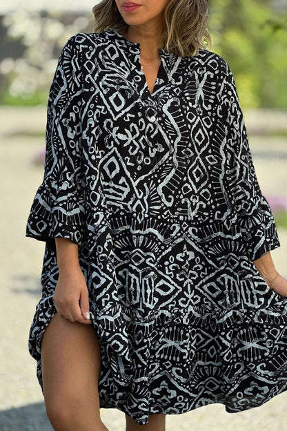 Beautifully Finished Dress in a Timeless Design