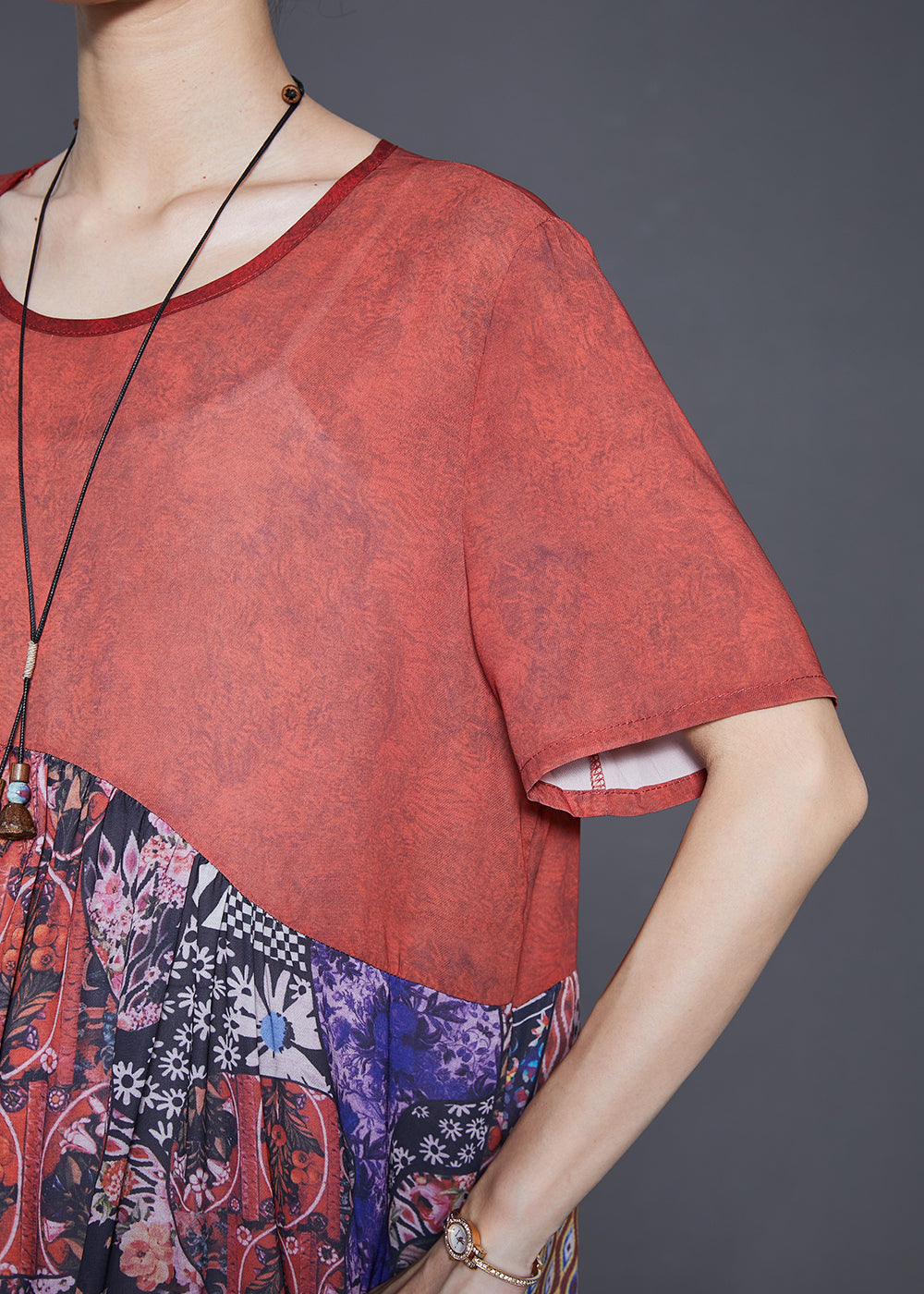 Beautifully Crafted Dress in a Classic Style