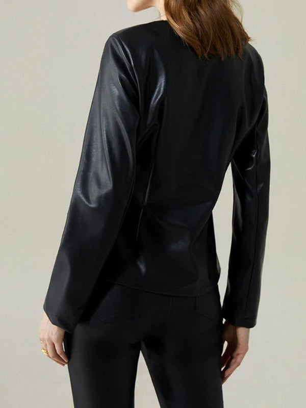 Effortlessly Elegant T-Shirt with a Timeless Design