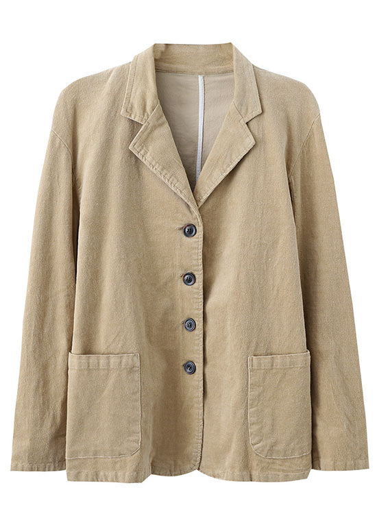 Well Tailored Coat with a Graceful Silhouette