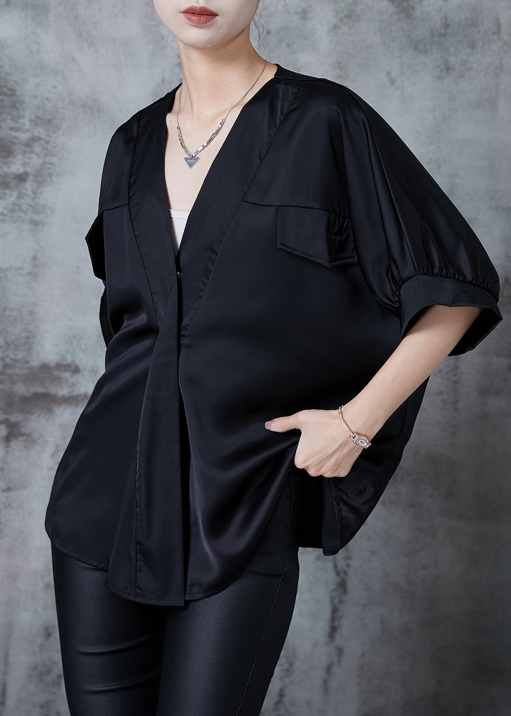 Well Tailored Shirt with a Graceful Silhouette