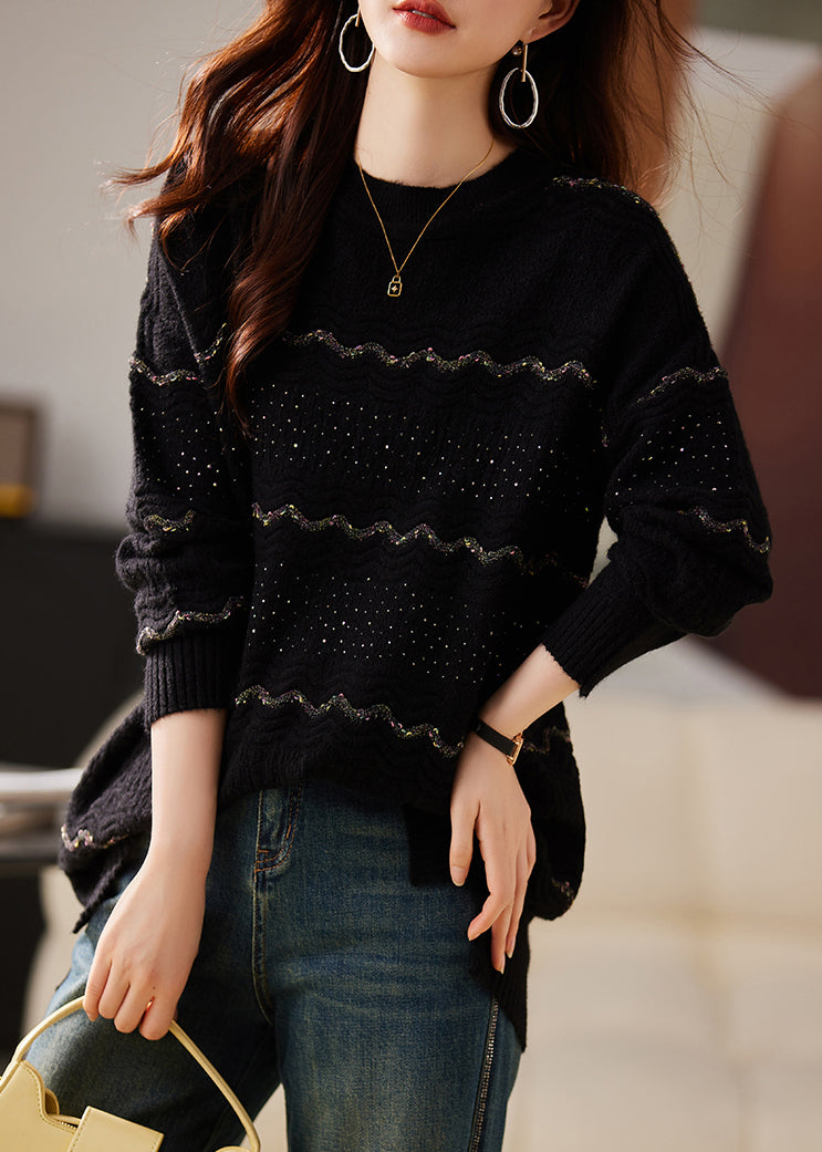 Well Tailored Sweater with a Graceful Silhouette