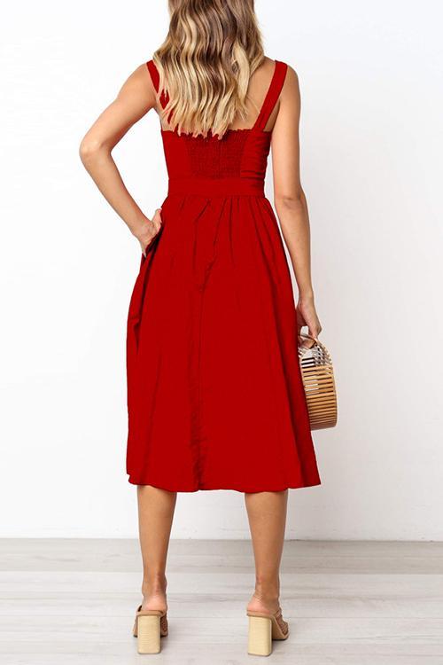 Beautifully Finished Dress in a Timeless Design