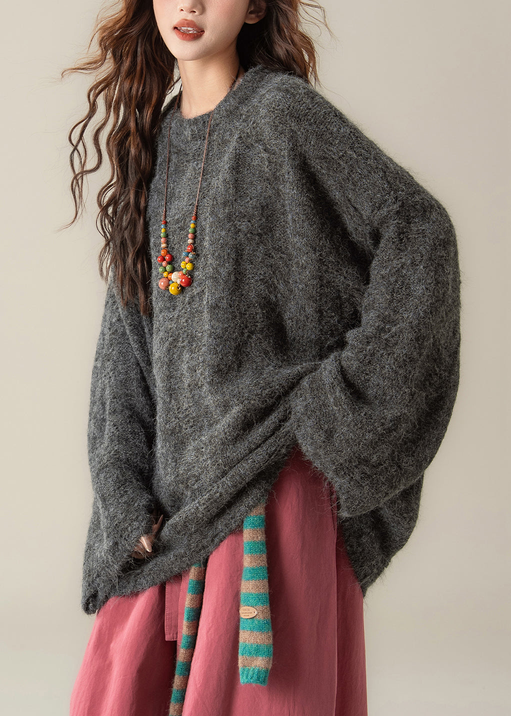 Effortlessly Elegant Sweater with a Timeless Design