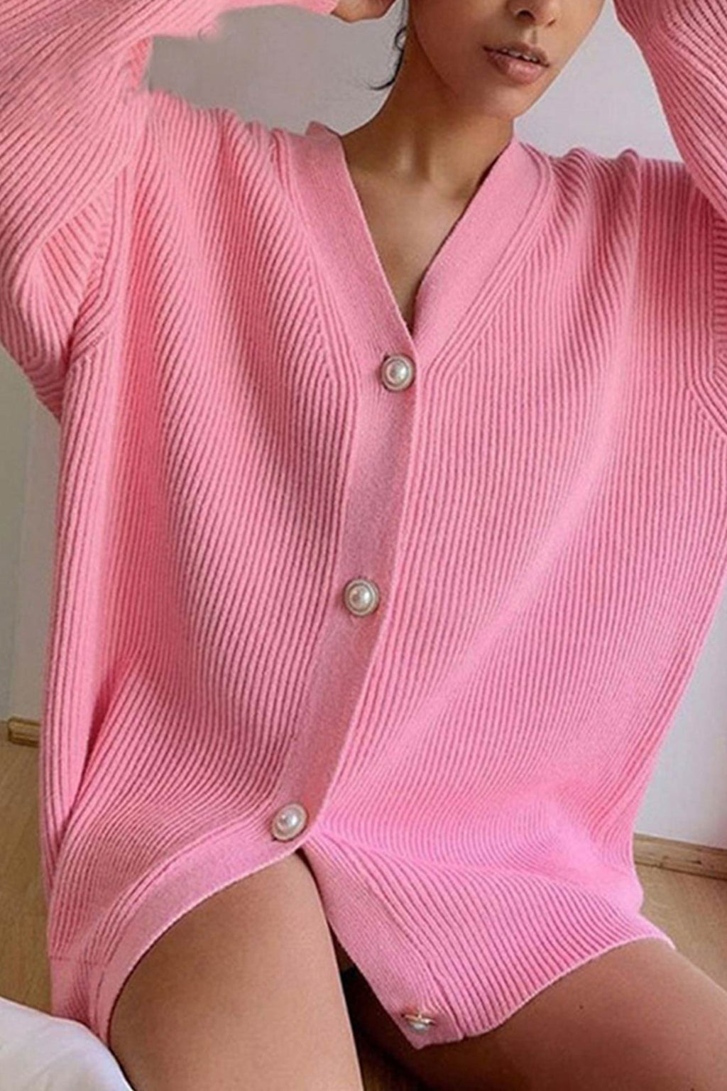 Effortlessly Elegant Cardigan with a Timeless Design