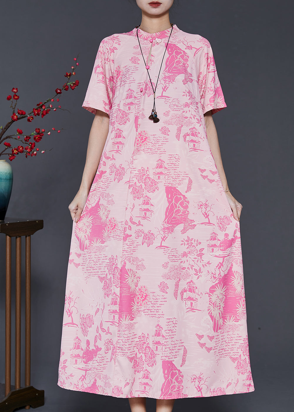 Classic Vintage Dress with a Flattering Fit
