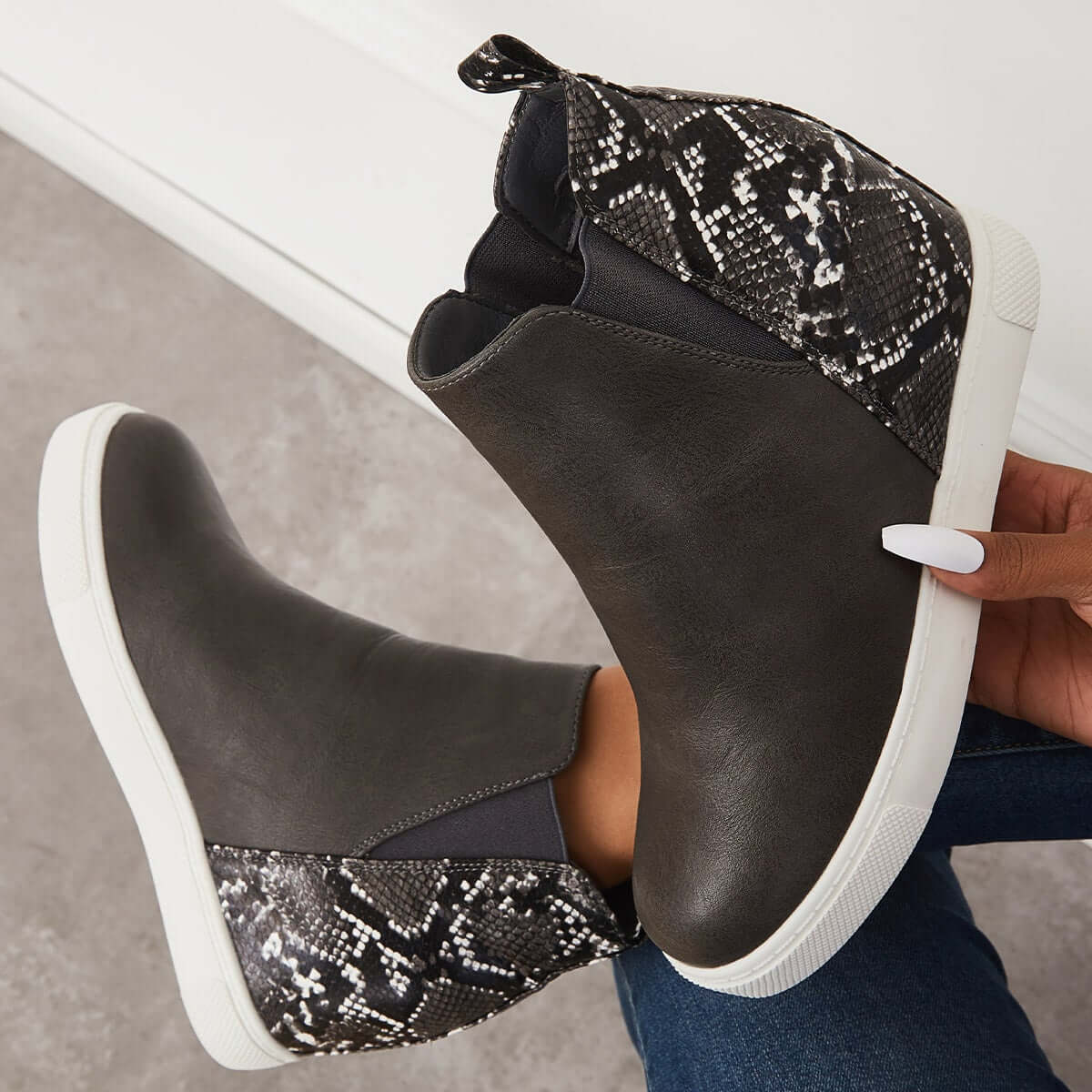 Chic Orthopedic Sneakers with Unique Design