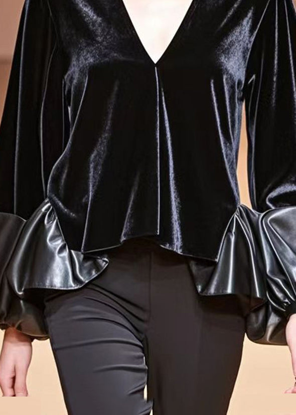 Effortlessly Elegant Top with a Timeless Design