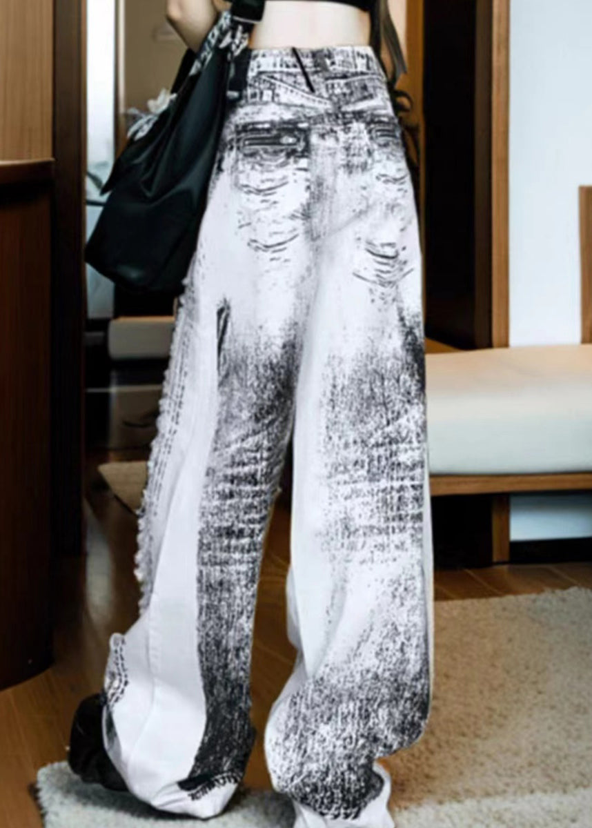 Effortlessly Elegant Pants with a Timeless Design