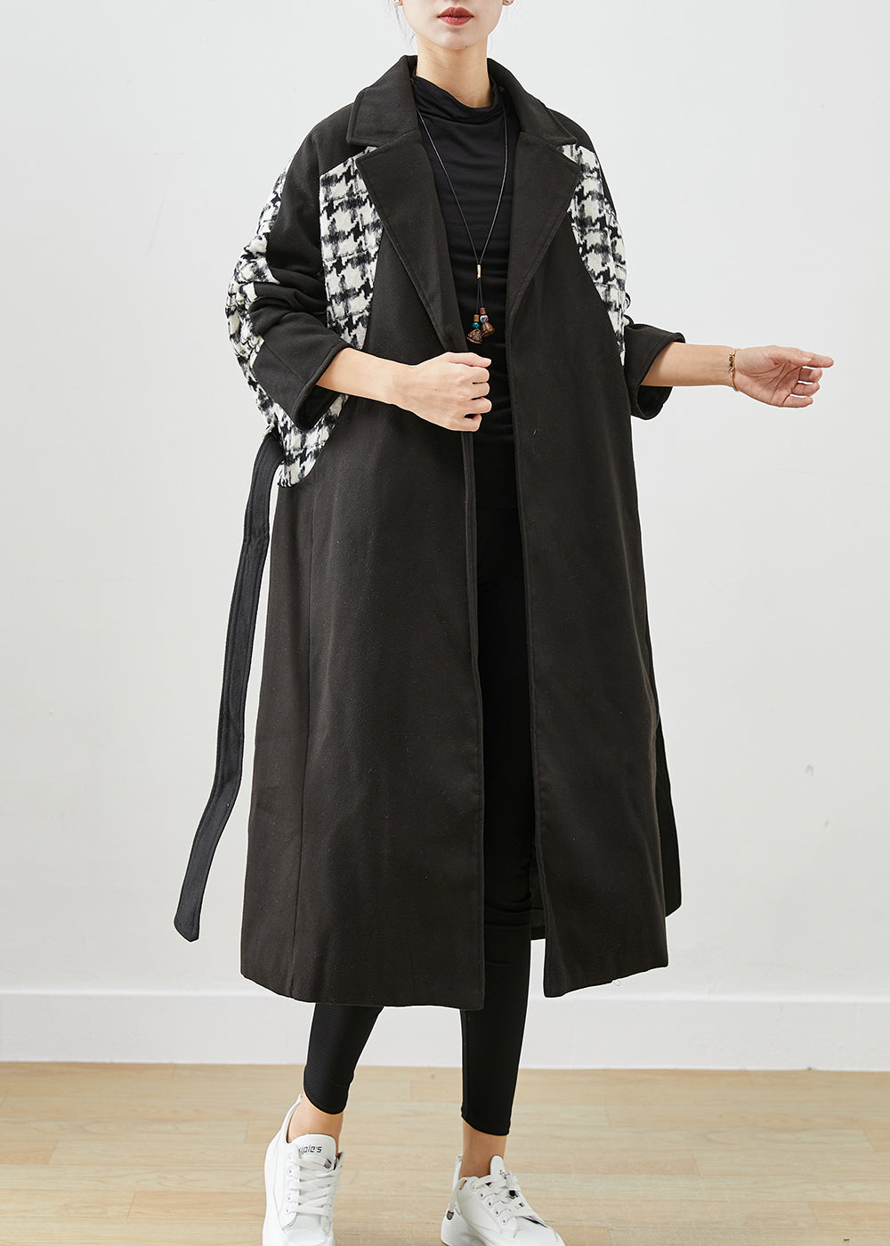 Beautifully Finished Coat in a Timeless Design