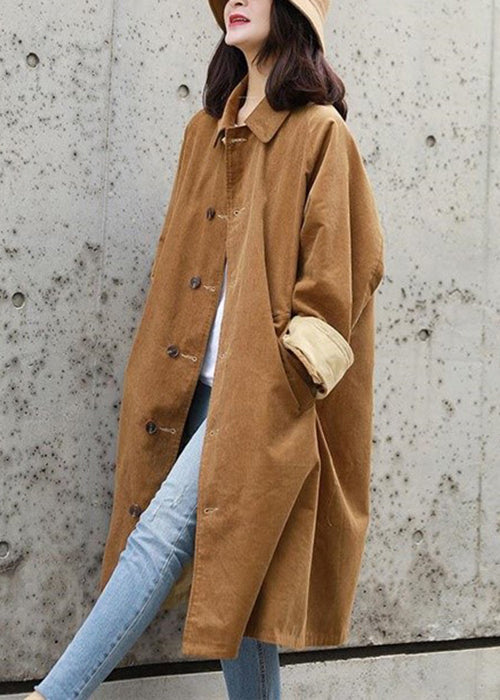 Well Tailored Coat with a Graceful Silhouette