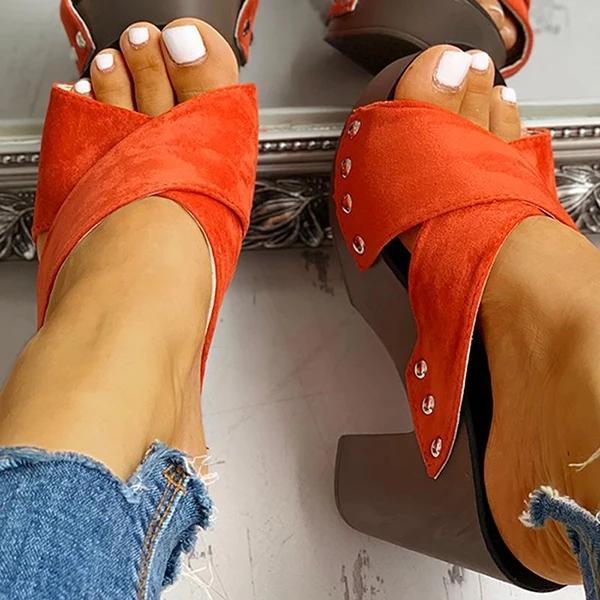 Graceful Orthopedic Sandals for Modern Look