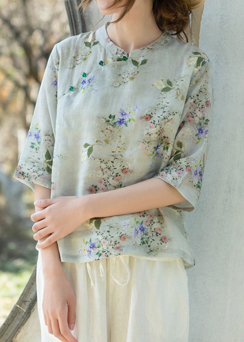 Gracefully Styled Blouse for Any Occasion