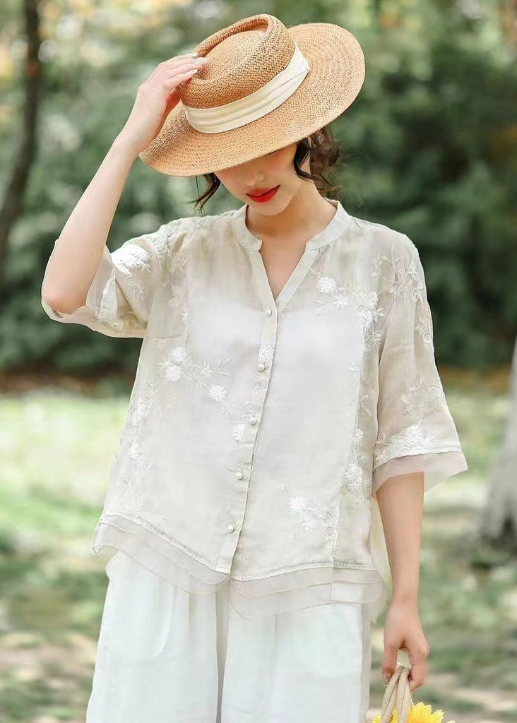 Elegantly Styled Blouse for Everyday Wear
