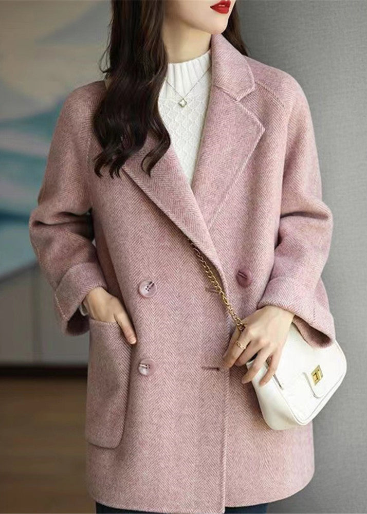 Effortlessly Elegant Coat with a Timeless Design