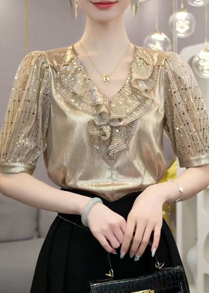 Effortlessly Elegant Top with a Timeless Design