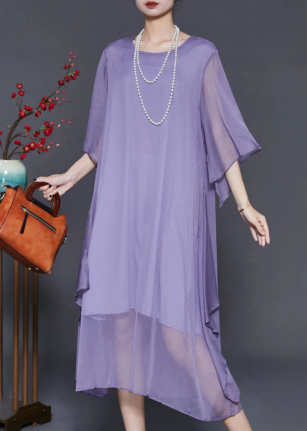 Beautifully Finished Dress in a Timeless Design