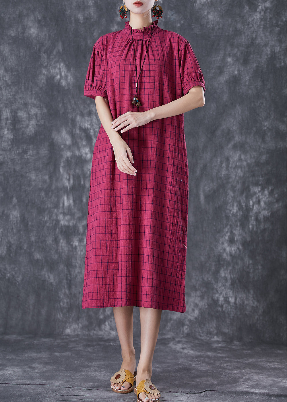 Well Tailored Dress with a Graceful Silhouette