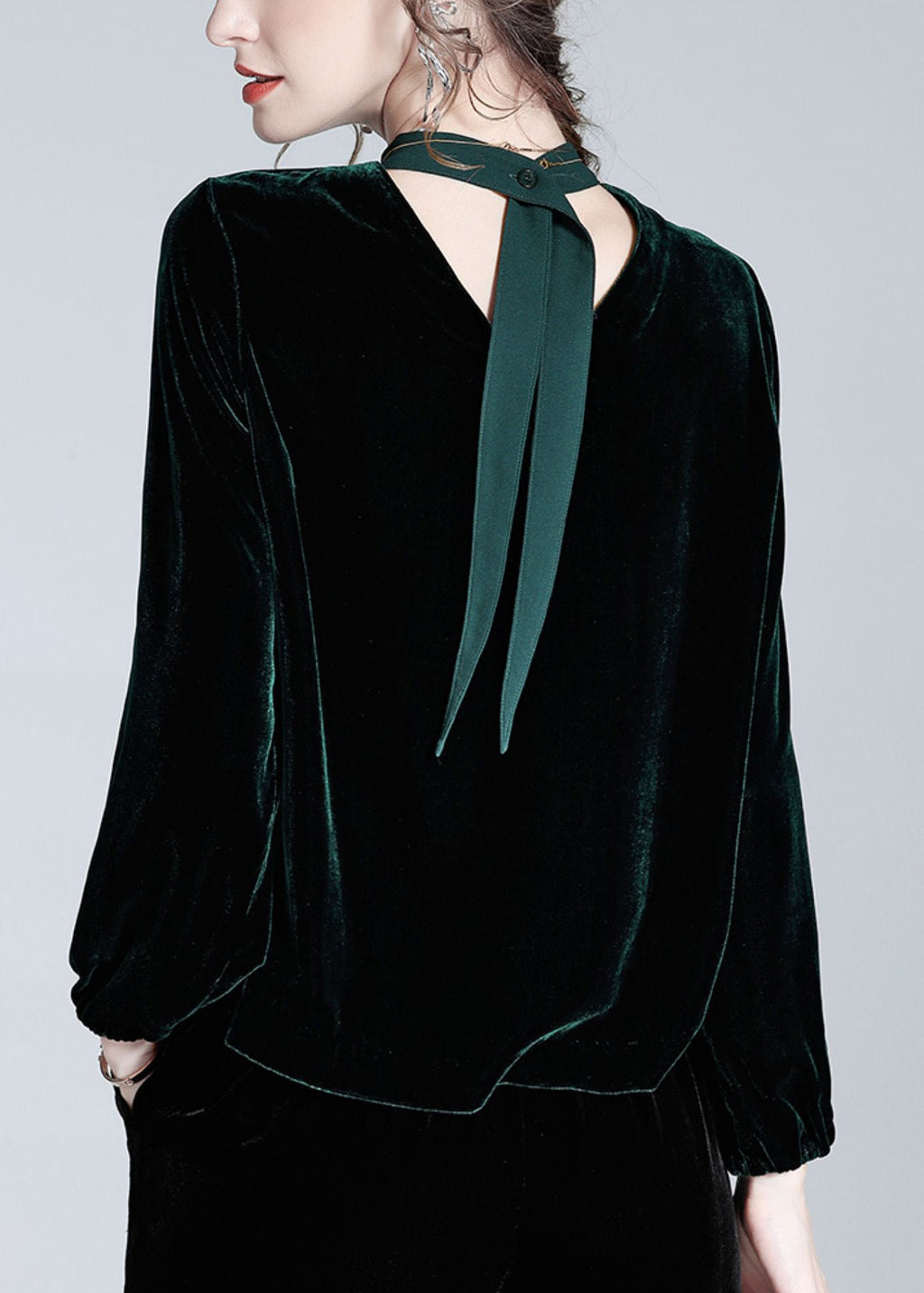 Well Tailored Shirt with a Graceful Silhouette