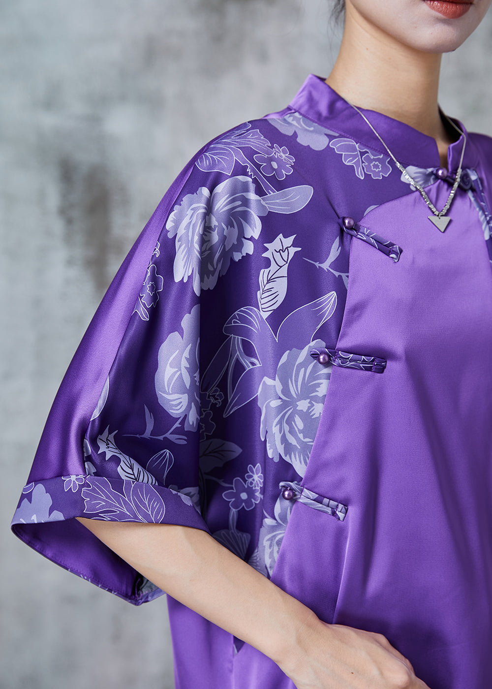 Well Tailored Shirt with a Graceful Silhouette