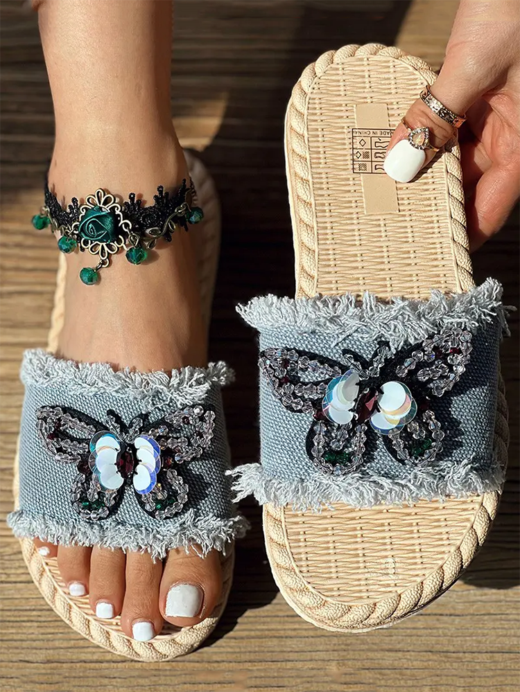 Graceful Orthopedic Sandals for Modern Look