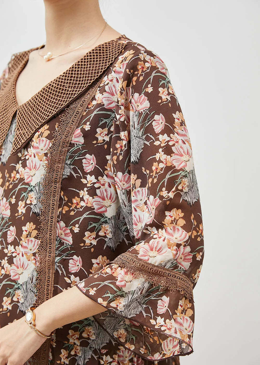 Beautifully Crafted Dress in a Classic Style