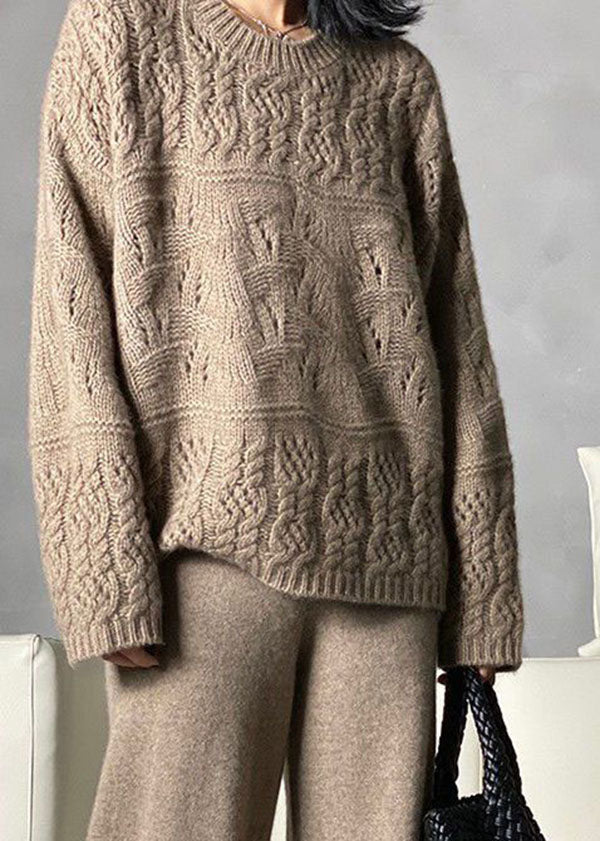 Polished Top with an Effortless Classic Look