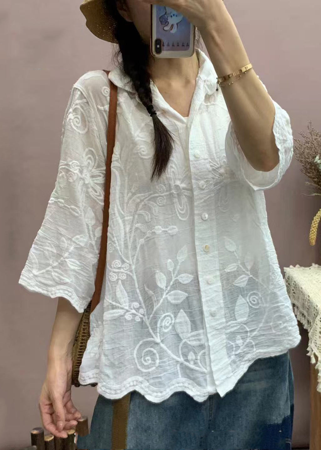 Effortlessly Elegant Top with a Timeless Design